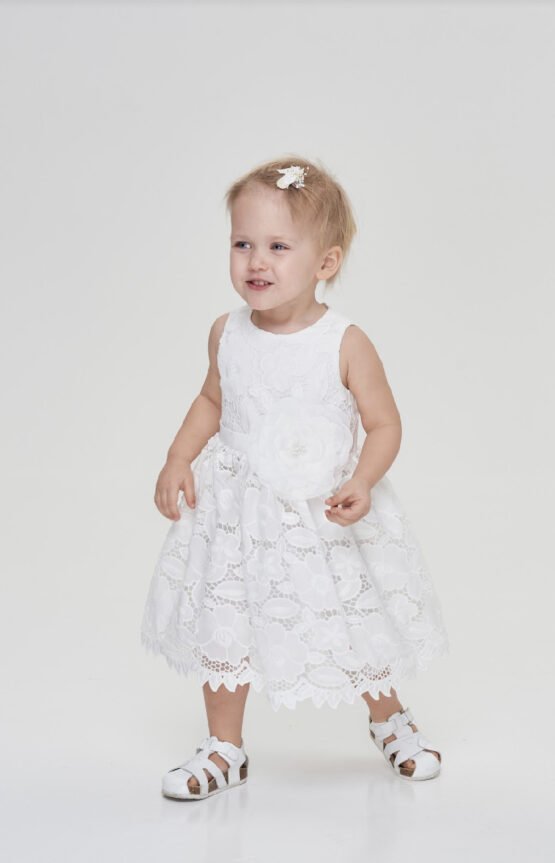 Платье с объемной вышивкой