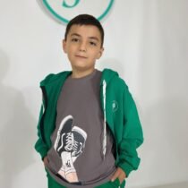 Մոխրագույն շապիկ