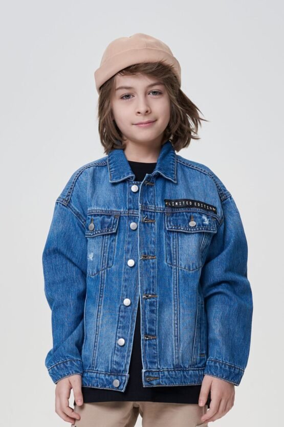 Куртка джинсовая с декорами