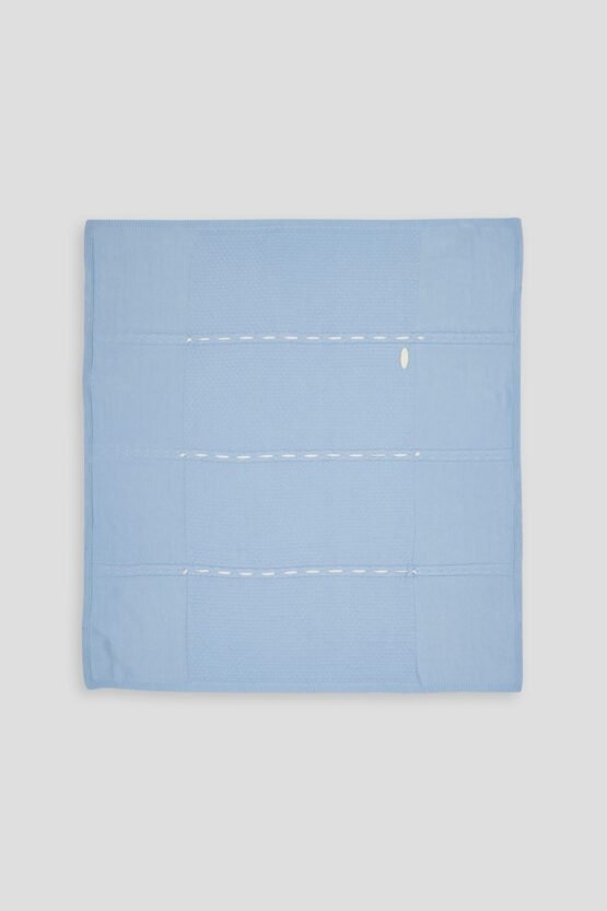 Плед вязаный с косами и шнурами