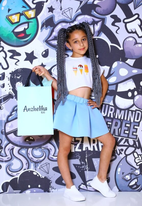 Բաց կապույտ կիսաշրջազգեստ