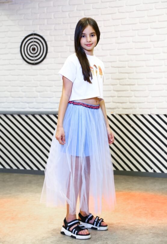 Կապույտ կիսաշրջազգեստ