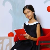 Платье черное