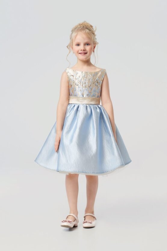 Նրբագեղ զգեստ