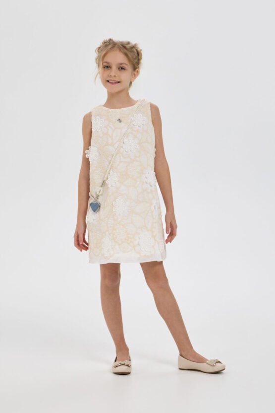 Զգեստը գալիս է բանալիի շղթայով